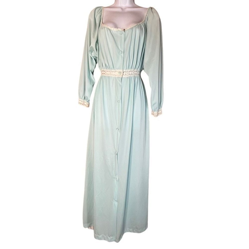 Vintage Miss Elaine Night Gown
